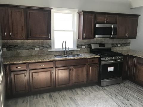 500 Bangs St, Aurora, IL 60505 photo 4