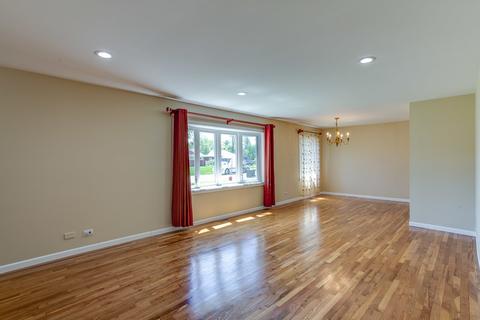 200 Des Plaines Ln, Hoffman Estates, IL 60169 photo 3