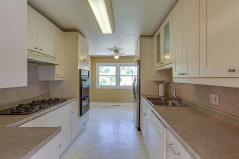200 Des Plaines Ln, Hoffman Estates, IL 60169 photo 7
