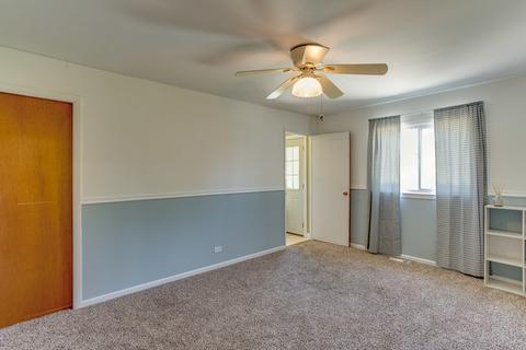 200 Des Plaines Ln, Hoffman Estates, IL 60169 photo 10