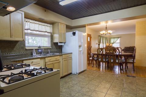 902 6th Ave, Aurora, IL 60505 photo 15