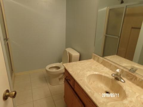 641 Alice Ct, Elgin, IL 60123 photo 12
