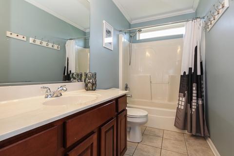 6071 Frank Dr, Hoffman Estates, IL 60192 photo 14