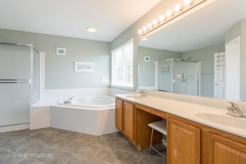 769 Meadow Dr, Des Plaines, IL 60016 photo 14