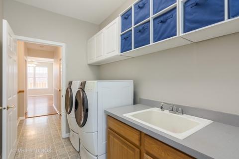 769 Meadow Dr, Des Plaines, IL 60016 photo 12