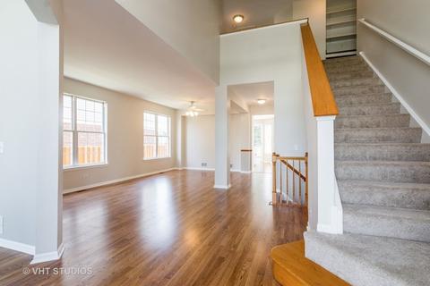 769 Meadow Dr, Des Plaines, IL 60016 photo 2