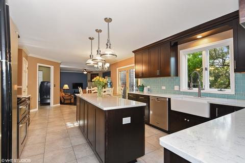 781 Butternut Ln, Elgin, IL 60123 photo 4