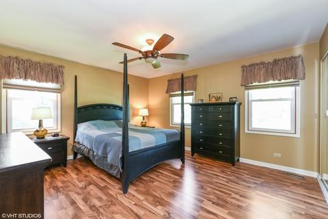781 Butternut Ln, Elgin, IL 60123 photo 11