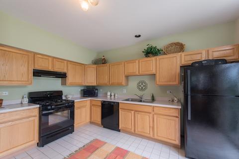 2818 Falling Waters Dr, Lindenhurst, IL 60046 photo 7
