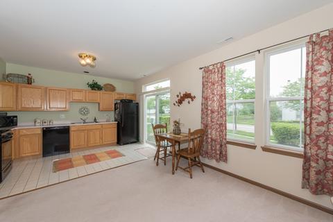 2818 Falling Waters Dr, Lindenhurst, IL 60046 photo 9
