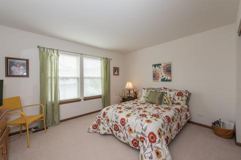 2818 Falling Waters Dr, Lindenhurst, IL 60046 photo 16