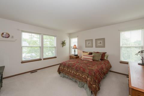 2818 Falling Waters Dr, Lindenhurst, IL 60046 photo 13