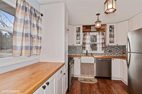 524 Pershing Ave, Wheaton, IL 60189 photo 5