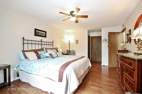 1319 Post Oak Ct, Crest Hill, IL 60403 photo 7