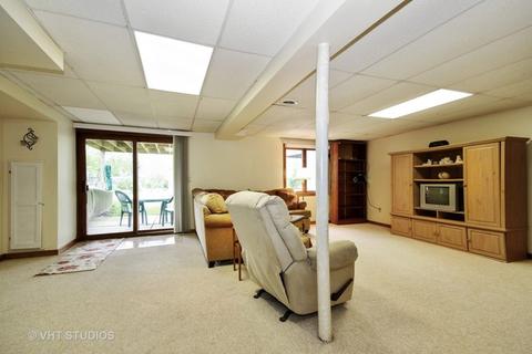 1319 Post Oak Ct, Crest Hill, IL 60403 photo 10