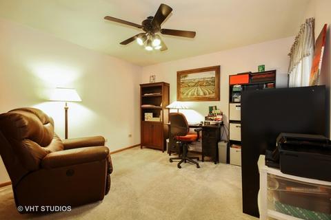 1319 Post Oak Ct, Crest Hill, IL 60403 photo 11