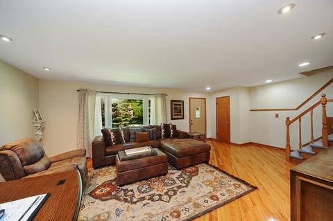 1460 Anthony Rd, Wheeling, IL 60090 photo 3