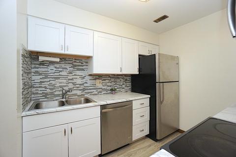 1482 Stonebridge Cir #C2, Wheaton, IL 60189 photo 3