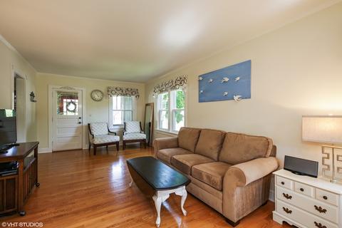 3 Center St, Algonquin, IL 60102 photo 3