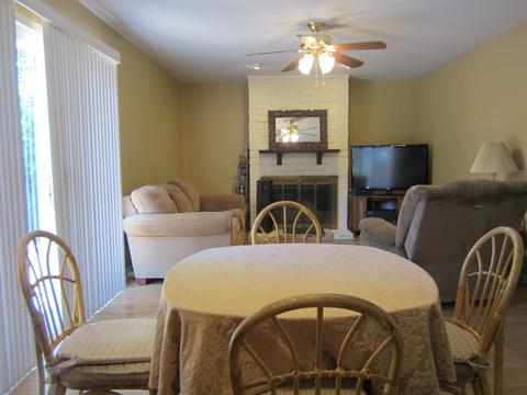 1273 Leawood Dr, Elgin, IL 60120 photo 8