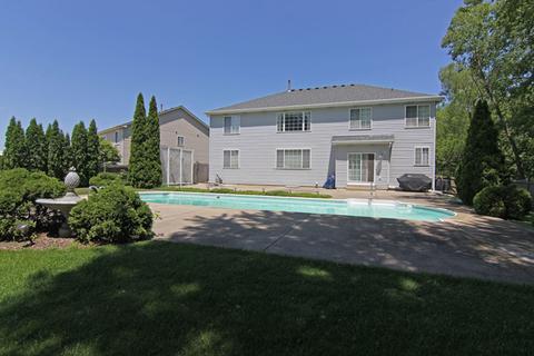 400 Pinehurst Ct, Gurnee, IL 60031 photo 3