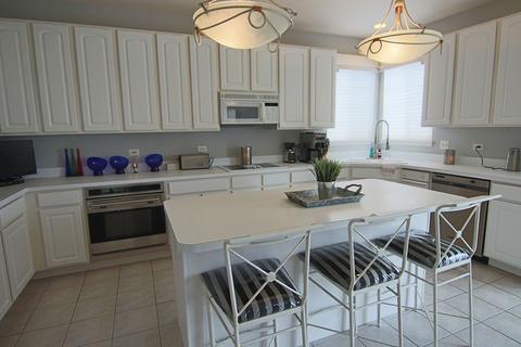 400 Pinehurst Ct, Gurnee, IL 60031 photo 15