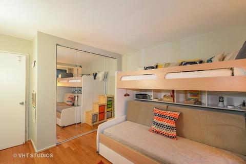 211 E Ohio St #823, Chicago, IL 60611 photo 12