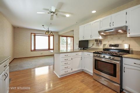605 Birch St, Algonquin, IL 60102 photo 4