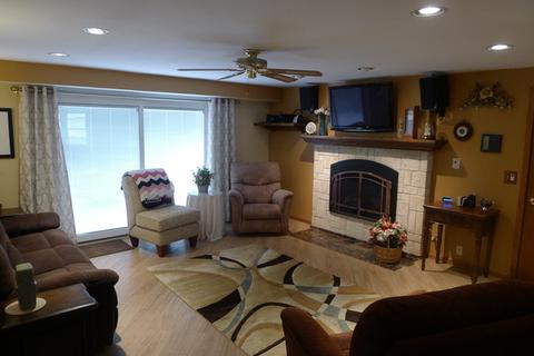 4030 Suffolk Ln, Hoffman Estates, IL 60192 photo 12