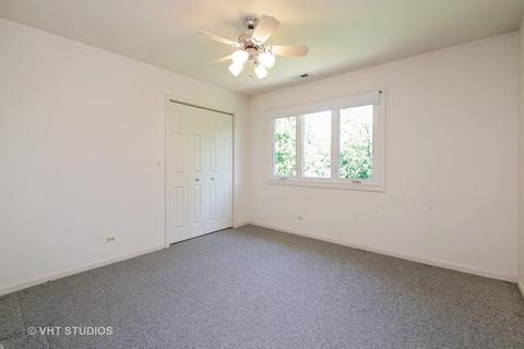628 Hastings Rd, Wheeling, IL 60090 photo 11