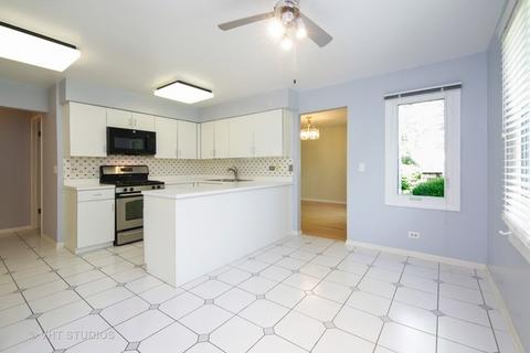 628 Hastings Rd, Wheeling, IL 60090 photo 4