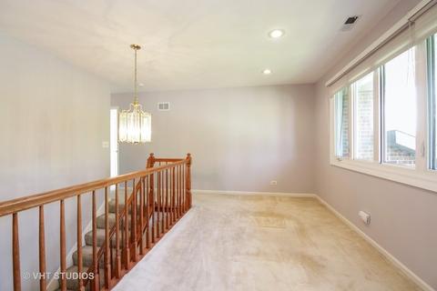 628 Hastings Rd, Wheeling, IL 60090 photo 8