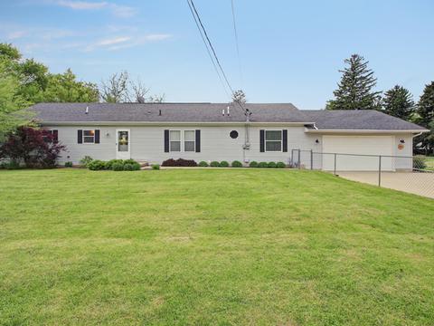 4903 Roberts Rd, Mchenry, IL 60051 photo 1