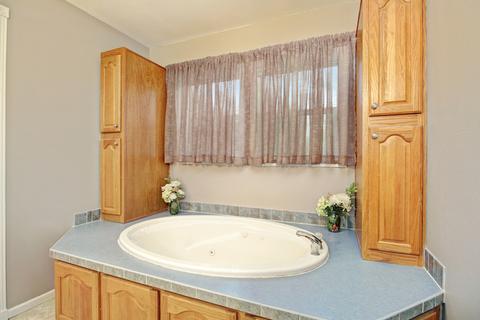 4903 Roberts Rd, Mchenry, IL 60051 photo 22