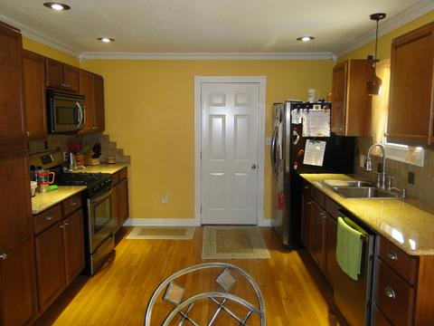 957 E North Rd, Ashkum, IL 60911 photo 9