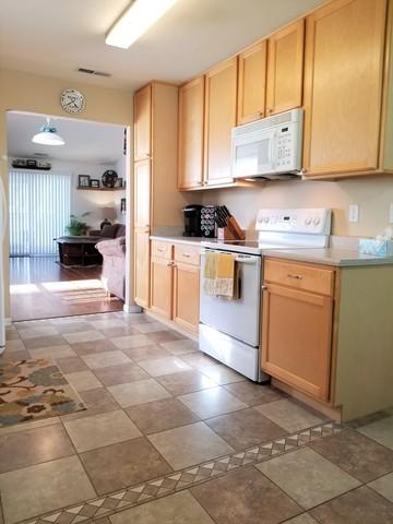 608 Corey Ln, Champaign, IL 61822 photo 9