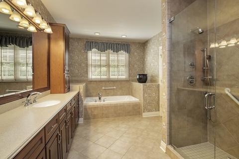 2929 Independence Ave, Glenview, IL 60026 photo 11