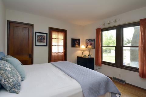 1375 Campbell Ave, Des Plaines, IL 60016 photo 17