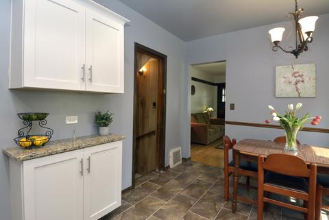 1375 Campbell Ave, Des Plaines, IL 60016 photo 14