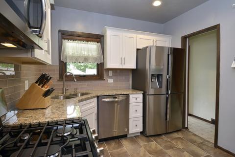 1375 Campbell Ave, Des Plaines, IL 60016 photo 12