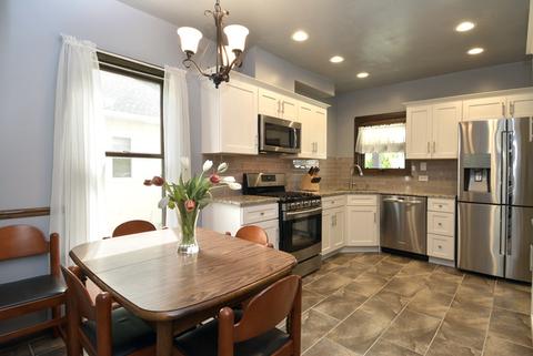 1375 Campbell Ave, Des Plaines, IL 60016 photo 10