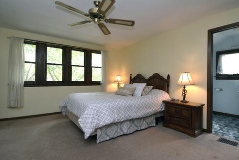 1375 Campbell Ave, Des Plaines, IL 60016 photo 18