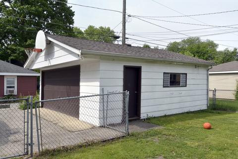 1375 Campbell Ave, Des Plaines, IL 60016 photo 26