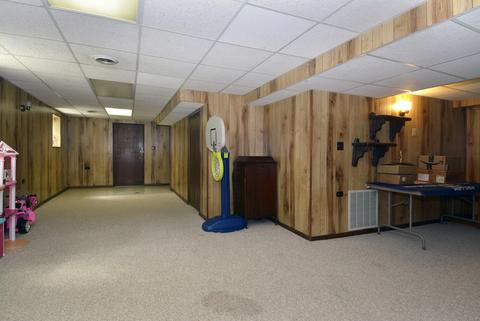 1375 Campbell Ave, Des Plaines, IL 60016 photo 23