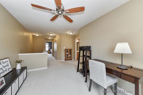 2484 Emily Ln, Elgin, IL 60124 photo 13