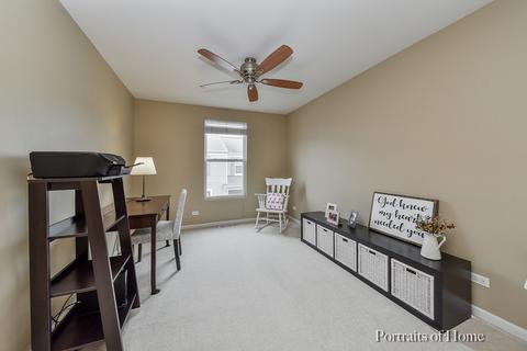 2484 Emily Ln, Elgin, IL 60124 photo 12
