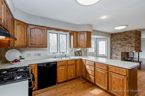 1440 Stoddard Ave, Wheaton, IL 60187 photo 5