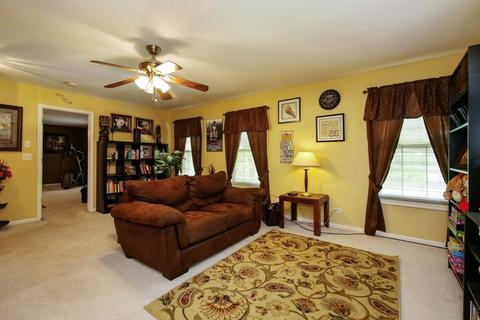 205 S Oakleaf Rd, Algonquin, IL 60102 photo 7