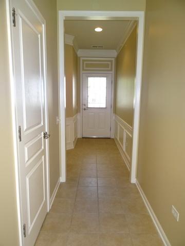 2826 Beacon Point Cir, Elgin, IL 60124 photo 2