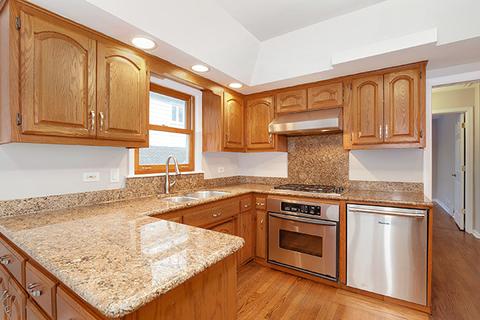 5733 W Maple Ave, Berkeley, IL 60163 photo 14